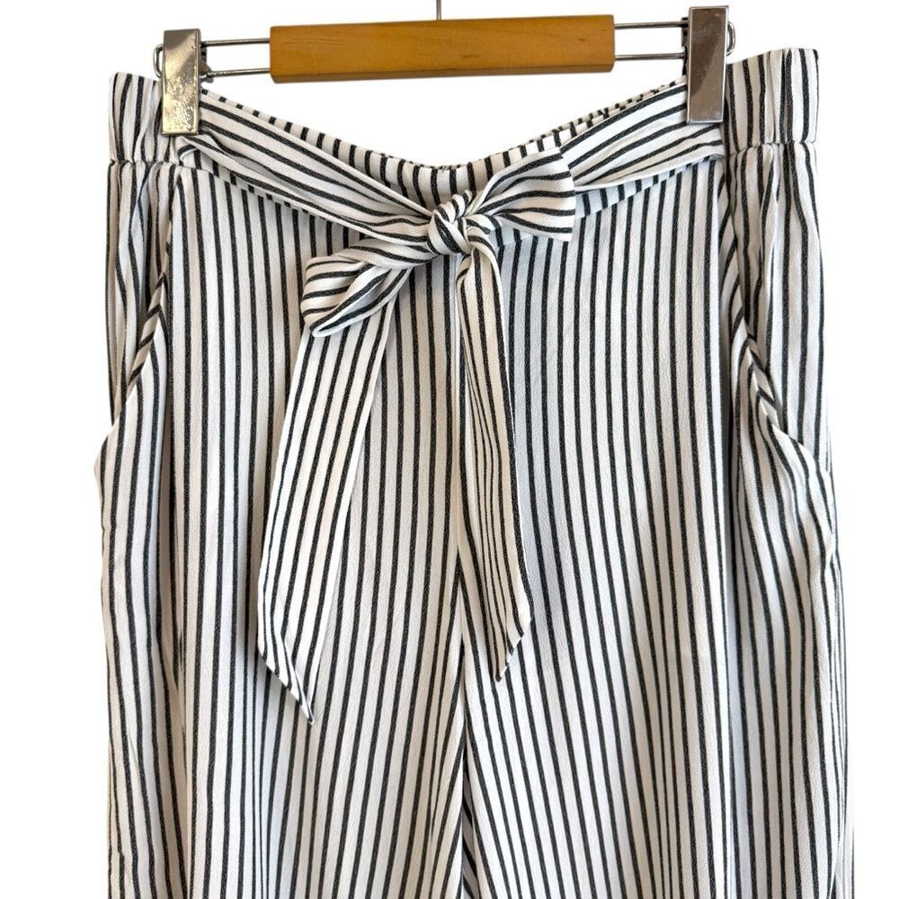 Wilfred by Aritzia Faun White and Grey Striped Wide-Leg Pant Size Large - Picture 4 of 9